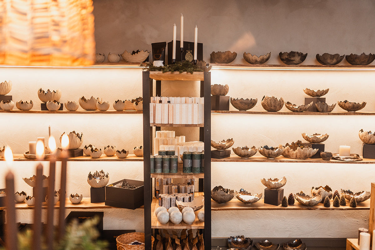 handmade_ceramic_and_stoneware_candle_bowls_boats_balls